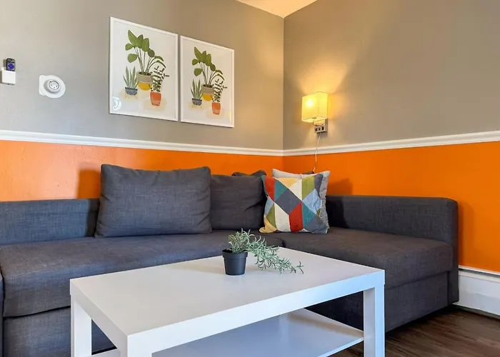 4 With 4 Bedrooms And Parking Wifi *