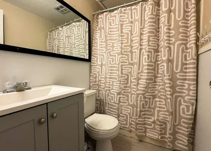 Apartment 4 With 4 Bedrooms And Parking Wifi Pittsburgh