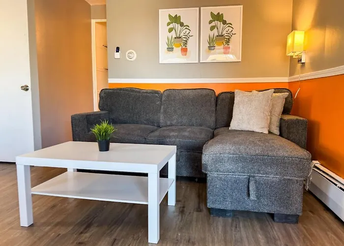 Apartment 4 With 4 Bedrooms And Parking Wifi