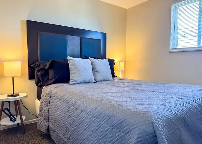 4 With 4 Bedrooms And Parking Wifi Apartment *
